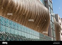 Francia, Isere, Grenoble, il relè parcheggio Vallier Catane costruito nel  2006 dall'architetto Bruno Tomasini Foto stock