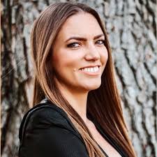 Stephanie Villanueva Realtor