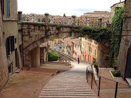 Perugia is a city in central italy, the capital of umbria. Datei Perugia Acquedotto01 Jpg Wikipedia