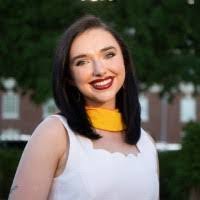 Lisa Newlin's Instagram, Twitter & Facebook