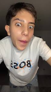 Fiesta en la Casa de la Muda: Juan Blandon's Viral Video Deconstruction