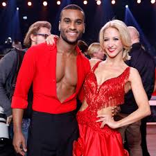 Kathrin menzinger (dancer) was born on the 24th of september, 1988. Let S Dance Profi Kathrin Menzinger Klare Worte Zum Vorzeitigen Aus