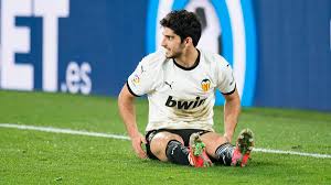 The ears are a little silly, but he's clearly quick to smile and has a delightful silly side. Mercato Guedes Pushed To The Exit In Valencia The Indian Paper