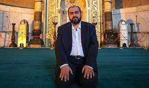 .müze olarak kapılarını ziyarete açan ayasofya'nın imam kadrosu ise korundu. Ayasofya Camii Imami Mehmet Boynukalin Dan Dolar Artisi Sonrasi Tweet