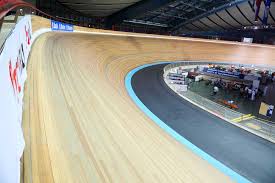 Standard velodromes range from 150 to 500 meters. Velodrome Definition Und Bedeutung Collins Worterbuch