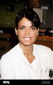 Else kling hi-res stock photography and images