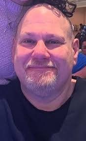 Adam Early's Instagram, Twitter & Facebook