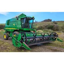 Claas Lexion 570+ Combine