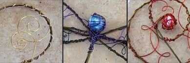 Make Your Own Pretty Wire Garden Art The Art Of Jen Goode Recycled Garden Art Hanger Crafts Garden Art