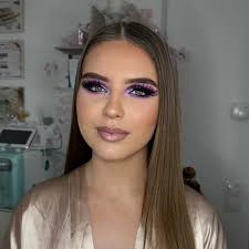 Jednu stvar koju sam naucila,kad ponovo staneš na noge,moraš znati s kim  vise ne hodati! ✨