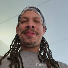 I need a best friend 😟 Age not matter❣️ If you're 50 and above give me a  hi 👋