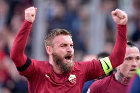 Con quel nainggolan che pare incitrullito dall'eccesso di elogi e copertine. Daniele De Rossi E Il Derby In 5 Numeri Una Storia Lunga 16 Anni