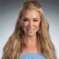 Allison Walker's Instagram, Twitter & Facebook