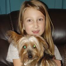 Holly Dickens (@hollycdrn)