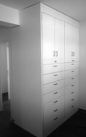 Einen schrank mit folie zu bekleben ist gar nicht so schwer. Klebefolie Fur Schranke Resimdo