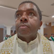 Padre Roger Araujo