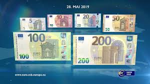 Euroscheine zum drucken und ausschneiden falls sie zum rechnen euroscheine brauchen, können sie diese hier in sehr guter qualität ausdrucken, zusammenfalten und kleben und haben so in kurzer zeit griffige euroscheine zum rechnen. Thedarlingbakers 100 Euro Schein Bild Originalgrosse