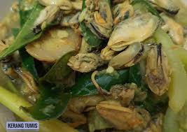 Anda dapat membuat kerang hijau bumbu kuning . Cara Membuat Kerang Tumis Bumbu Kuning Cabai Hijau Yang Enak Dengan Bahan Yang Seadanya Resep Turun Temurun
