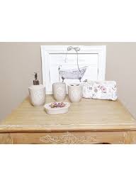 Shabby chic decor is all about aged furniture and soft, fading fabrics. Shabby Chic Mobel Dekoration Einrichtung Online In Thun Inwil Luzern Enchante Concept Enchante Ch