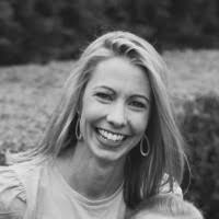 60+ perfiles de «Eileen Der»