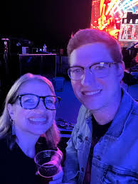 Bars with acoustic performers in twin cities?