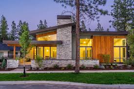 Modern Style House Plan 3 Beds 2 5 Baths 2235 Sq Ft Plan 895 101 Houseplans Com