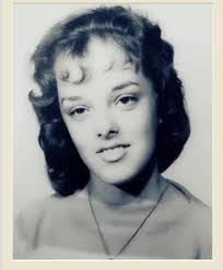 Lisa Davie's Instagram, Twitter & Facebook