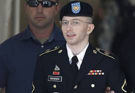 She was convicted of espionage and sentenced to 35 years in jail in 2013. Chelsea Manning Vom Whistleblower Zum Vogue Model Diepresse Com
