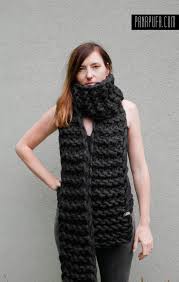 But it's more cozy then cramped. New York Scarf Panapufa