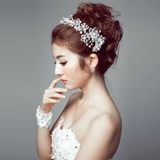 Wonderful yellow orchids compliment this brides blonde hair. Buy Ait Korean Small White Flowers Bridal Headdress Head Flower Hair Accessories Wedding Accessories Wedding Supplies Wedding Hair Accessories In Cheap Price On Alibaba Com