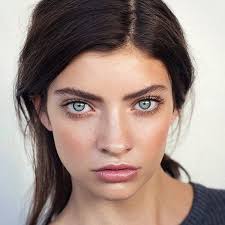 Keep in mind that while your eye color can certainly be enhanced by a well chosen blonde shade and vice versa cool blonde hair colors to suit pale skin. What Colour Makeup Suits You Dark Hair Pale Skin Brown Hair Blue Eyes Dark Brown Hair Pale Skin