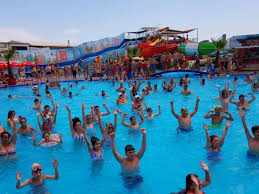 Апартаменты garsoniera maria eforie nord с видом на сад расположены в 2,1 км от грязевых ванн озера текиргиол. Eforie Aqua Park S A Redeschis Cat CostÄƒ Intrarea Ct100 Ro