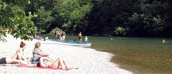 C'est un peu comme une expo ou un musée au soleil ou l'on a le choix de partager un moment rare dans un cadre exceptionnel. Camping A La Malene Gorges Du Tarn Camping Le Pradet A La Malene Gorges Du Tarn