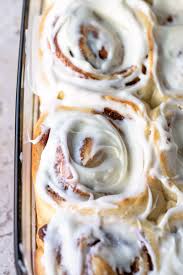 Close Up Picture Of A Cream Cheese Frosted Homemade Cinnamon Roll In A Glass Pan Cinnamon Rolls Homemade Sweet Roll Recipe Cinnamon Rolls
