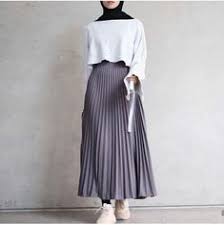 Contek inspirasi kece ini, yuk; 19 Ide Rok Plisket Rok Plisket Rok Pakaian Rok Panjang