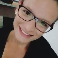 Michele Correa Silva (@pretamcs)