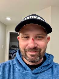 Drew Sadler says you gotta watch those icy snowballs. 😂😂😂 he got a  little roughed up by one! Some very wintry scenes from Richmond.