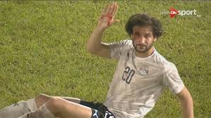.وفي خط الدفاع محمد عبد الشافي ، محمود علاء ، محمود حمدي الونش ، محمد عبد الغني ، وفي خط الوسط طارق حامد ، فرجاني ساسي ، يوسف إبراهيم أوباما ، محمد أوناجم ، أحمد سيد زيزو. Ø·Ø¨ÙŠØ¨ Ø§Ù„Ù…Ù†ØªØ®Ø¨ ÙŠÙƒØ´Ù Ø¥ØµØ§Ø¨Ø© Ù…Ø­Ù…ÙˆØ¯ Ø¹Ù„Ø§Ø¡