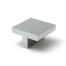 İlginizi çeken bir ürün mü gördünüz? Polished Chrome Square Kitchen Cupboard Knobs 42mm