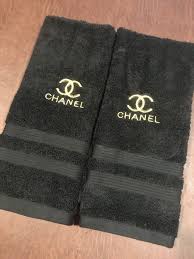 Black And Gold Bathroom Towel Set Designer Inspired Hand Towel Set Of 2 Black Gold In 2020 Hand Towel Sets Towel Set Hand Towels