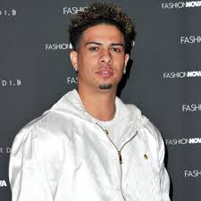The bryce hall and austin mcbroom boxing match is the main event, but there are eight fights in total at this youtube vs. Are We About To See Bryce Hall Vs Austin Mcbroom Maven Buzz