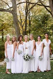 Decorate your lounge, boat if you are using it, a staircase, a wedding cake and wedding bouquets with colorful baby's breath, it will look amazing everywhere!besides, it can be paired with other dried blooms like smoke bush, palm fronds, various spray painted foliage and so on. Gypsophila Baby S Breath Cheap Chic Wedding Flowers Decor Ideas