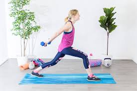 Beim armtraining dreht sich alles um folgendes ich sehe keinen grund dafür bei irgendeinem armtraining längere pausen zu verwenden. Arm Training Fur Frauen 21 Ubungen Fur Sexy Oberarme