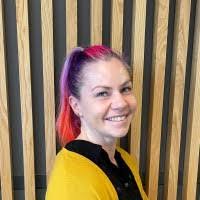 Bridget Simons's Instagram, Twitter & Facebook