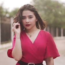 Bahkan ia langsung disambut wali kota tangerang, arief r wismansyah dan juga kepala dinas kesehatan, dr liza puspadewi. Prilly Latuconsina Igo Yang Baru 17 Th Kaskus