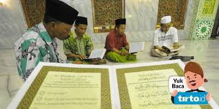 Lazimi wirid dan doa selepas solat fardhu. Bacaan Doa Khatam Al Qur An Dan Tata Cara Saat Khataman Tirto Id
