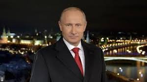 Президент рф владимир путин в новогоднем обращении к гражданам россии отметил, что в уходящем году стране пришлось пройти через путин заявил, что 2020 год был отмечен тревогами, большими материальными сложностями, горькими утратами близких. V Seti Poyavilos Video Novogodnego Obrasheniya Putina Politika Rbk