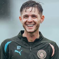 Northern lads vs southern lads… 😇🌧️