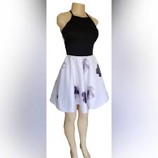 Black And White Smart Casual Dress Black And White Short Open Back Smart Casual Dress In 2020 Smart Casual Dress Floral Dress Casual Casual Dress