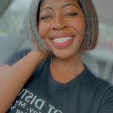 Vicky Quick's Instagram, Twitter & Facebook